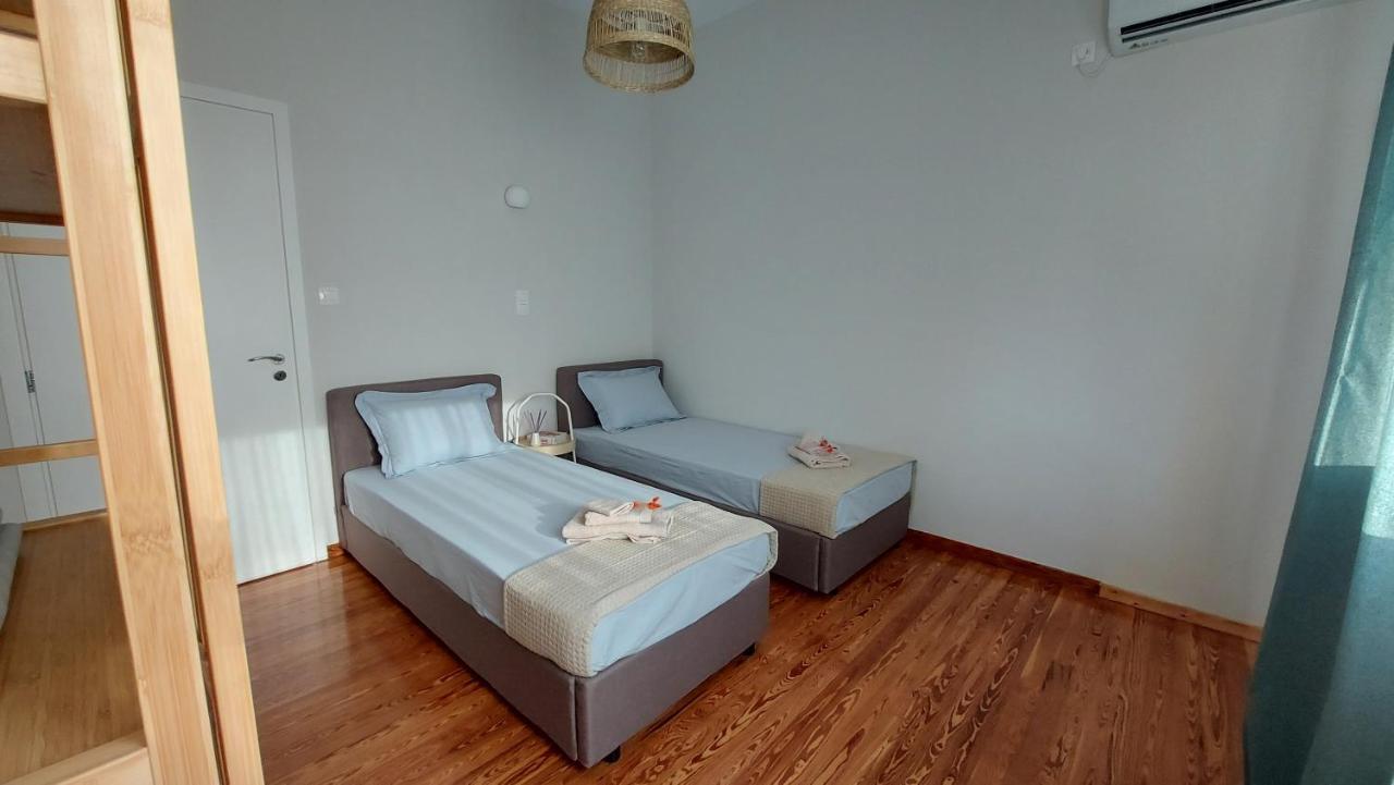 Onar Beachfront Residence, Loutraki Buitenkant foto