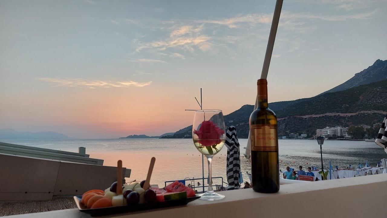 Onar Beachfront Residence, Loutraki Buitenkant foto